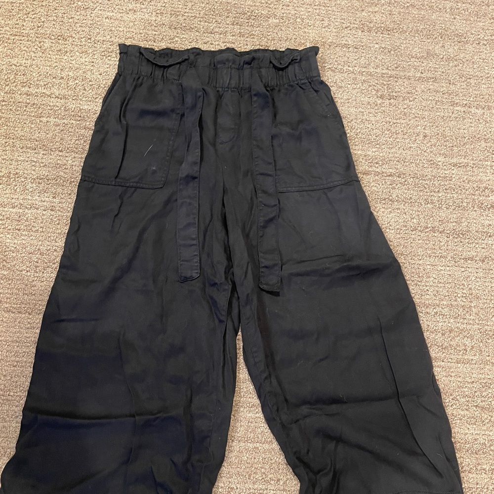 Black, flowy, cute pants with tie!